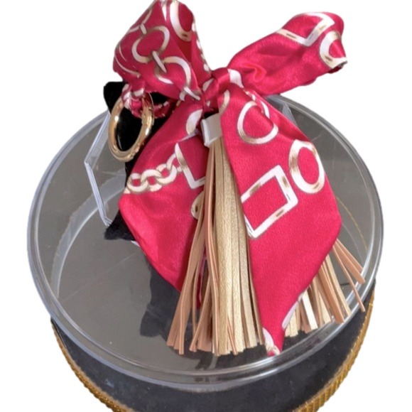 SILK CLIP ON PURSE BOW - Picture 1 of 1